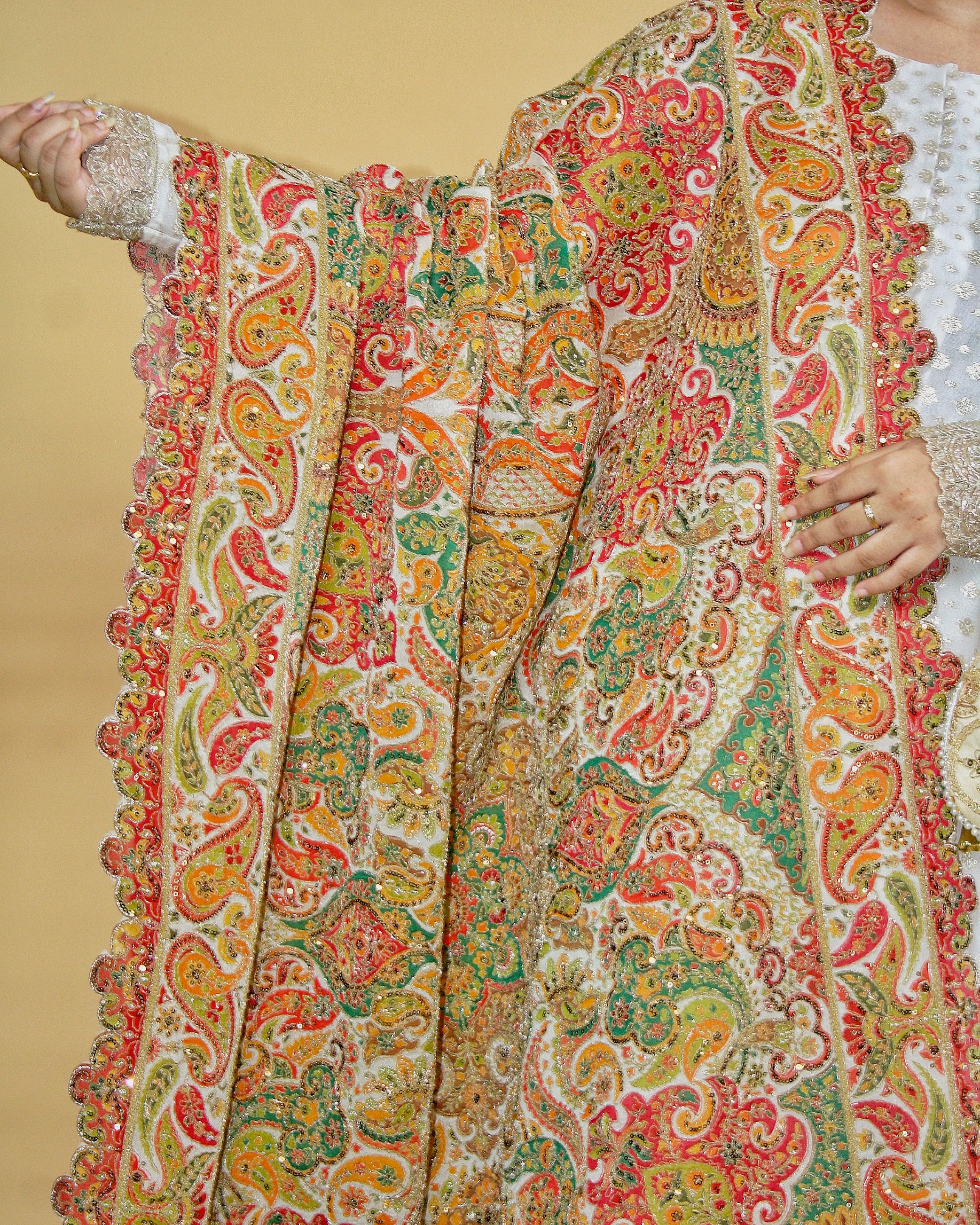 Zarnoor — Radiance of Gold