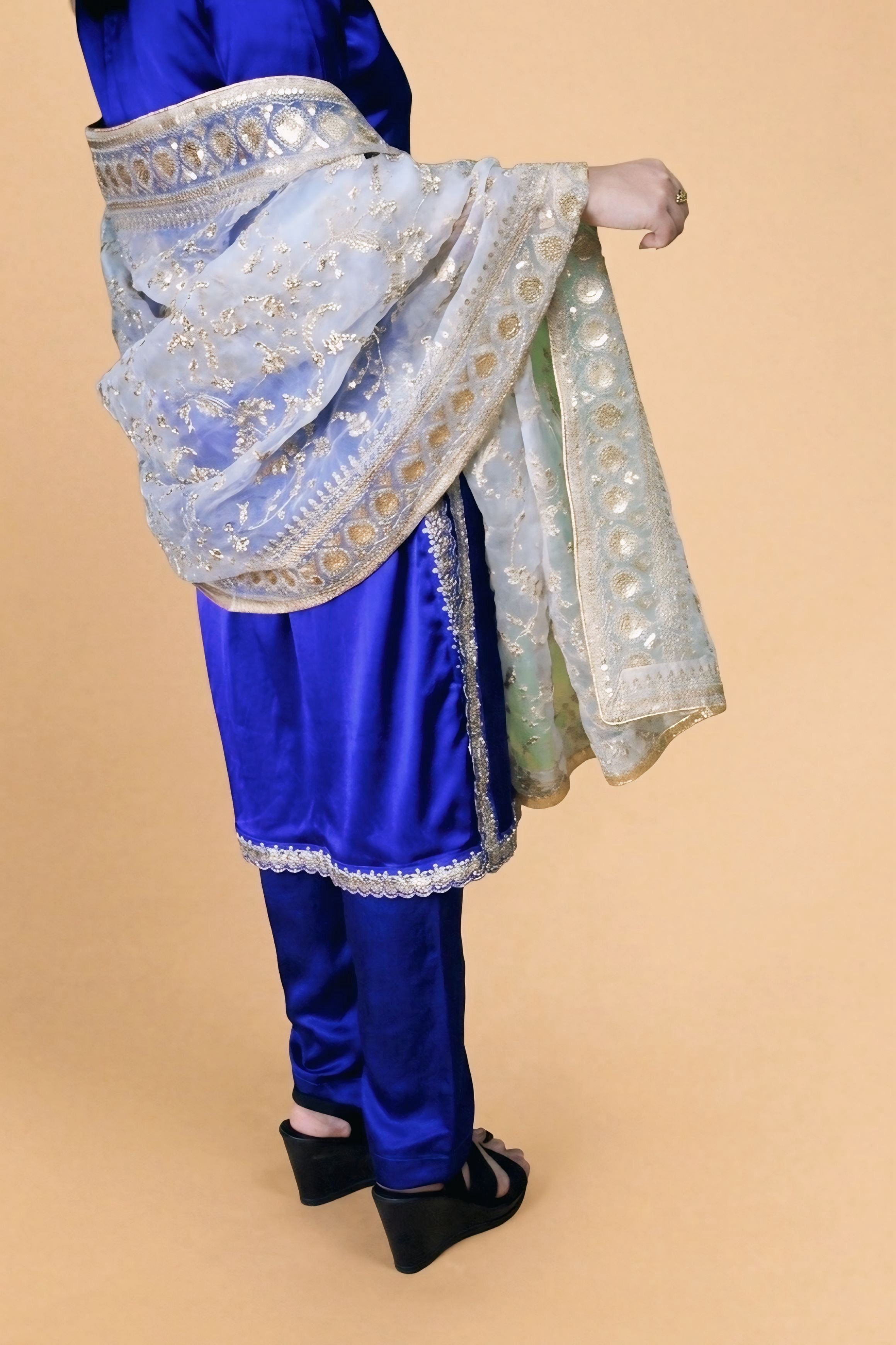Lajward — The Color of Lapis Lazuli